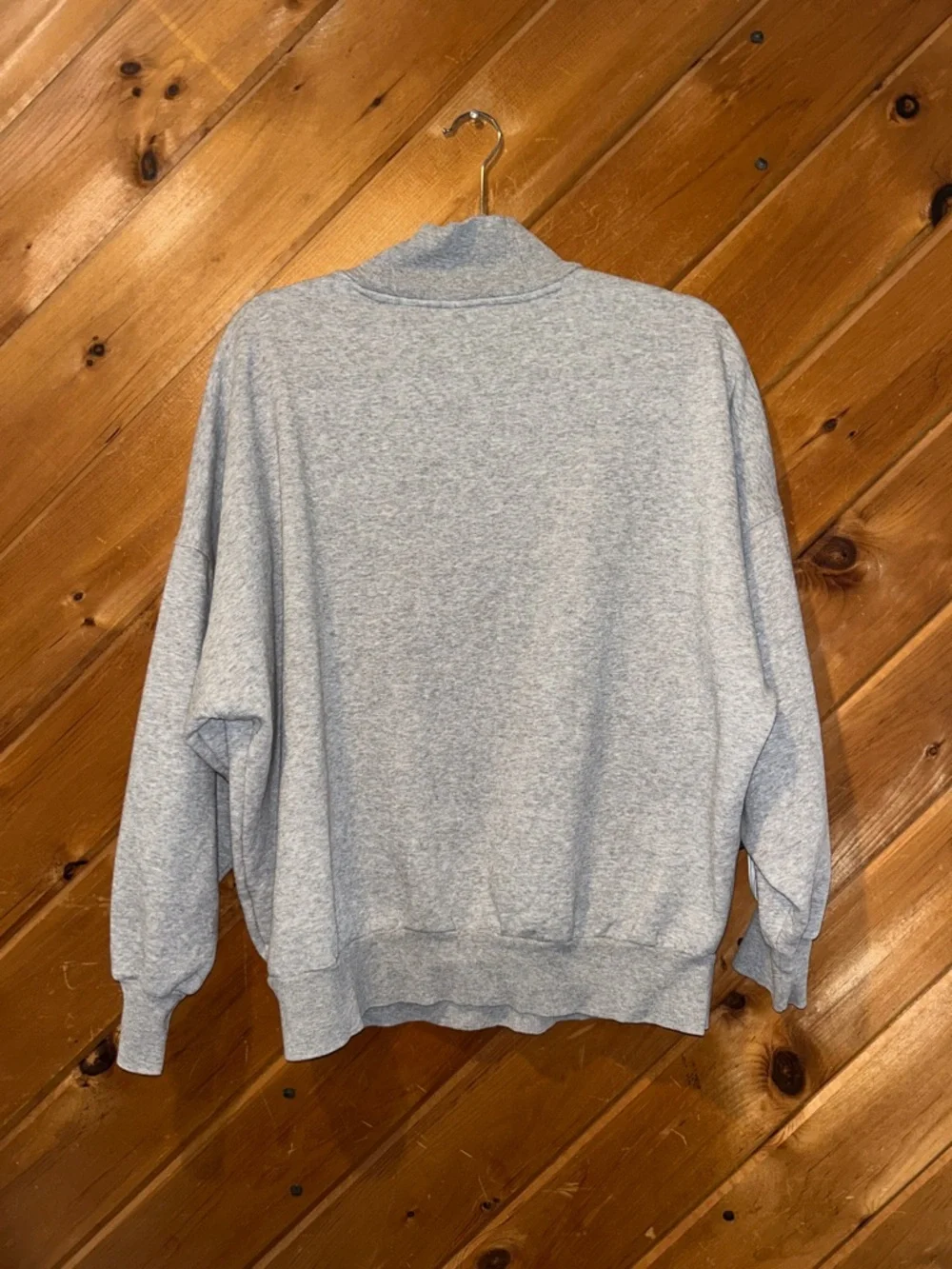 Adidas Originals Essentials Fleece Sweatshirt in Heather Gray